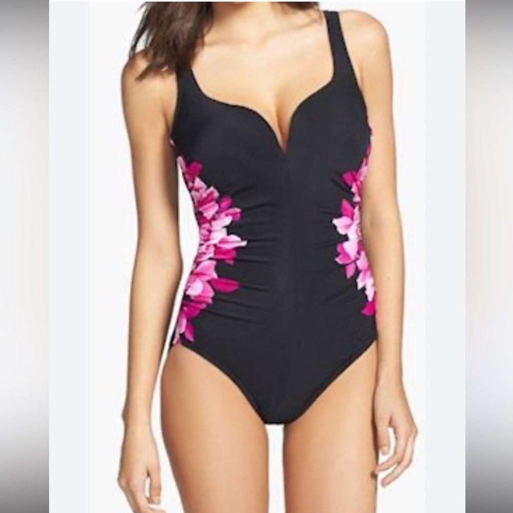 Miraclesuit Black/Pink Temptress Soft Cup 1 Piece Swimsuit